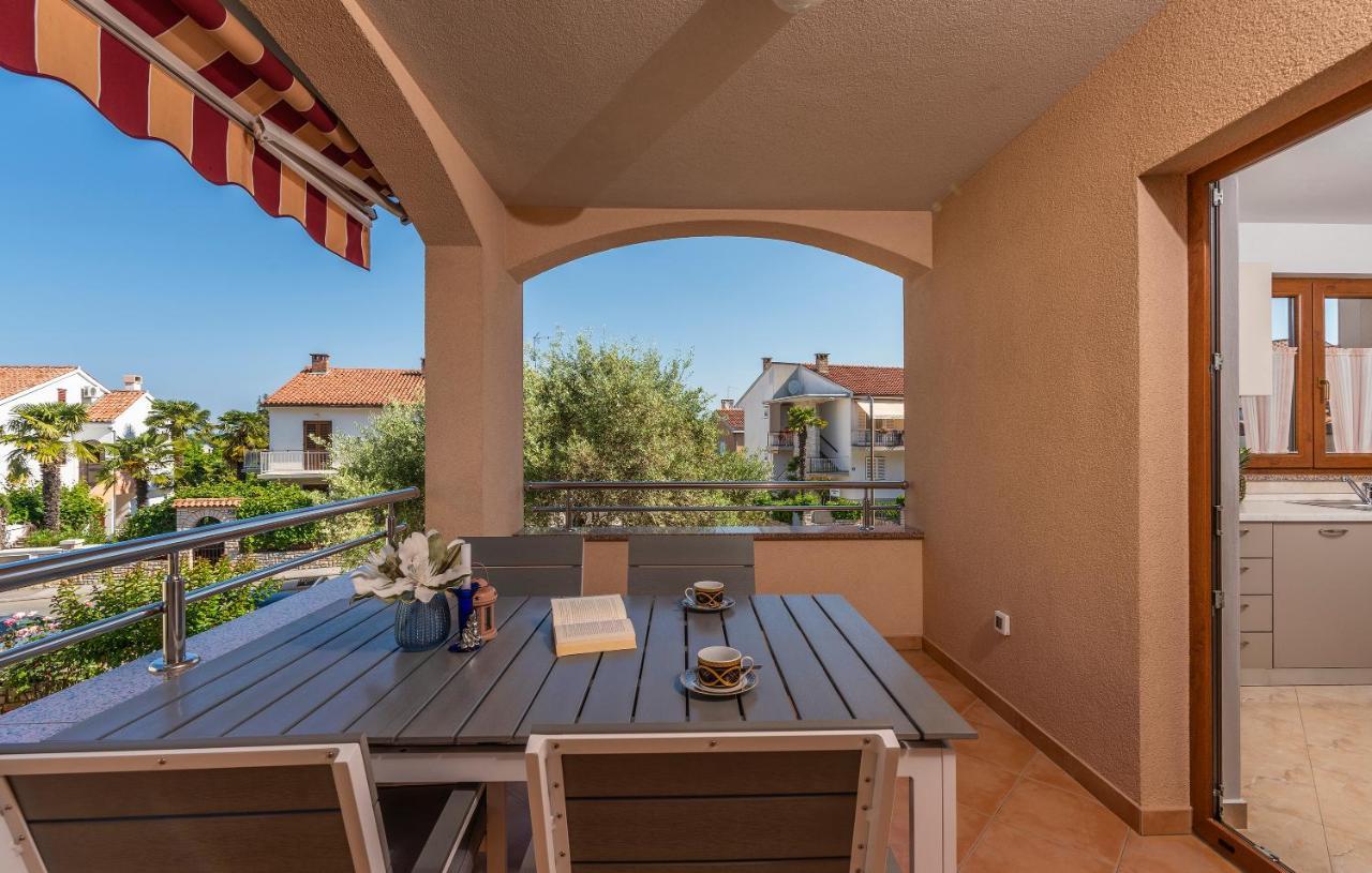 Apartments Villa Ana Porec Esterno foto