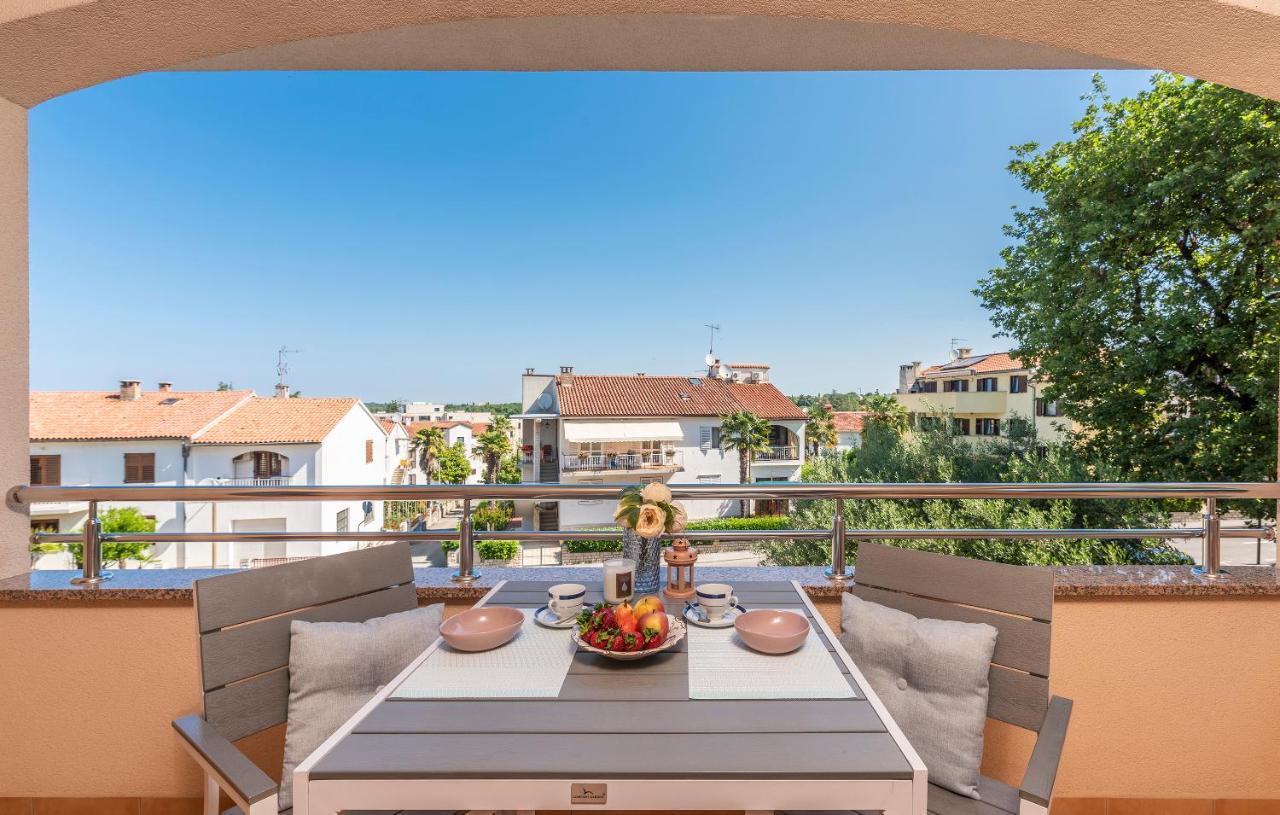 Apartments Villa Ana Porec Esterno foto