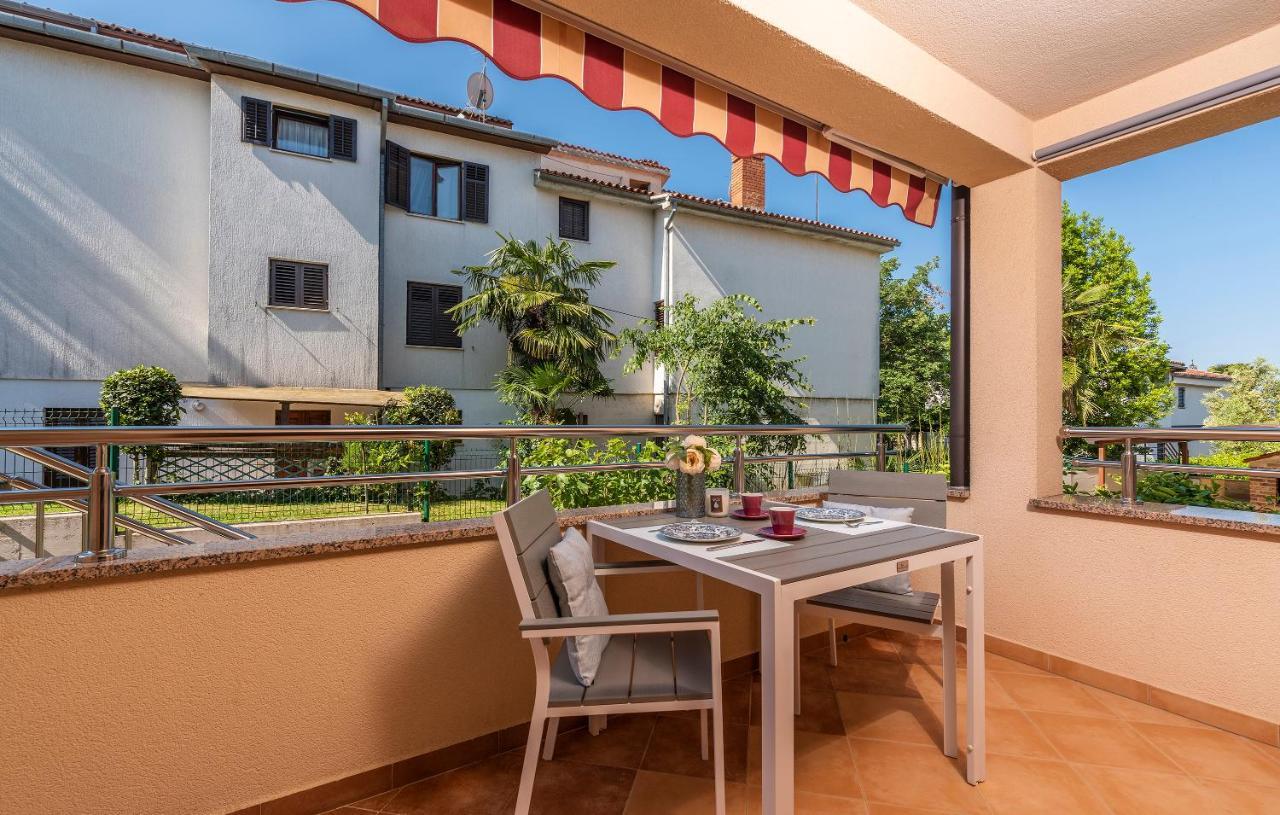 Apartments Villa Ana Porec Esterno foto