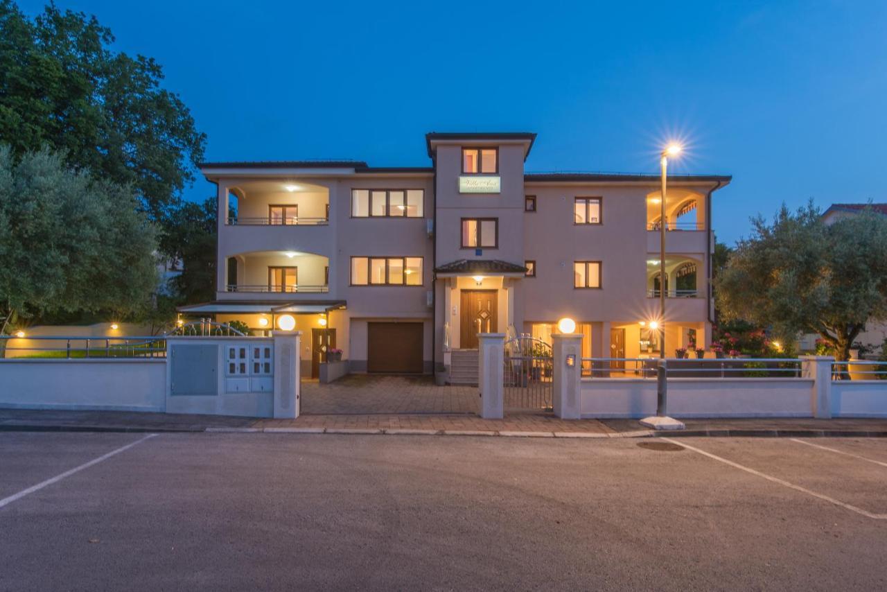 Apartments Villa Ana Porec Esterno foto