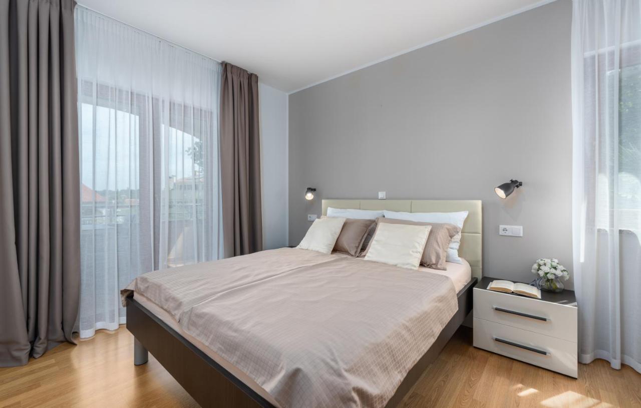 Apartments Villa Ana Porec Esterno foto