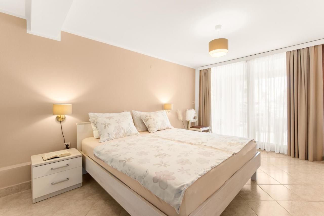 Apartments Villa Ana Porec Esterno foto