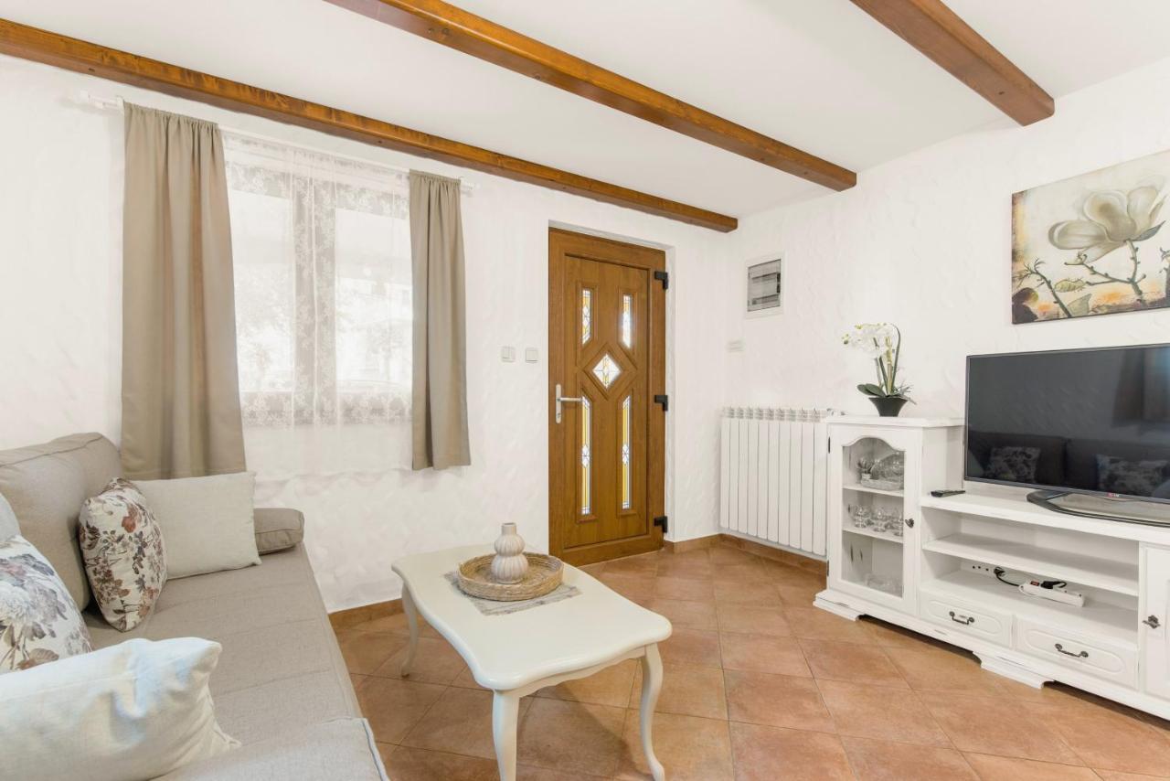 Apartments Villa Ana Porec Esterno foto
